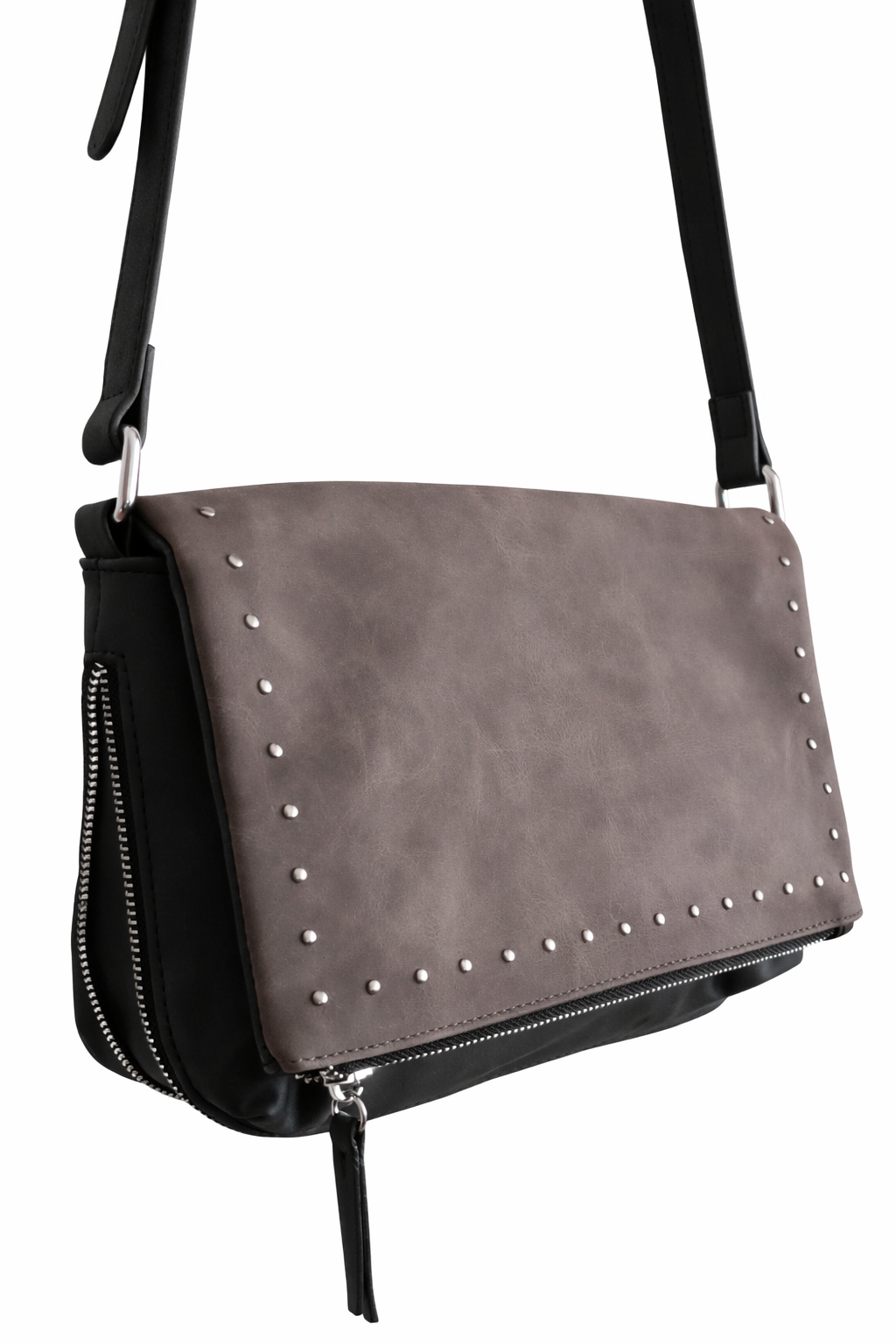 Bolso negro y gris Y2K con detalles plateados y correa ajustable