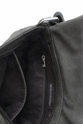 Bolso negro y gris Y2K con detalles plateados y correa ajustable