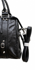 Bolso negro Y2K con detalles plateados y correa ajustable