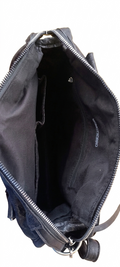 Bolso negro Y2K con detalles plateados y correa ajustable