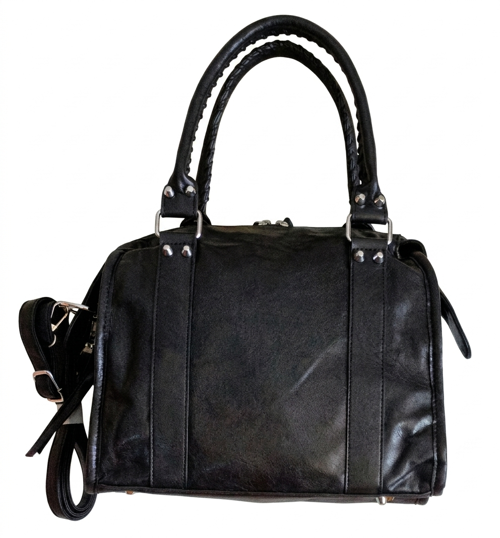 Bolso negro Y2K con detalles plateados y correa ajustable