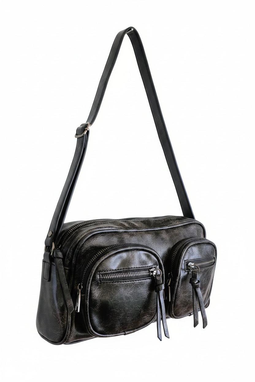 Bolso negro Y2K multibolsillos con detalles metálicos y correa ajustable
