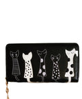 Cartera negra Y2K con detalles dorados y adorno de gatos