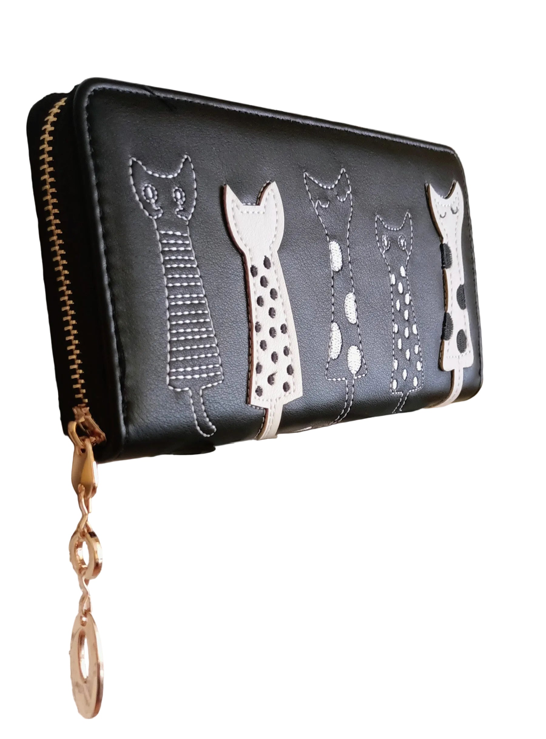 Cartera negra Y2K con detalles dorados y adorno de gatos