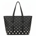 Bolso negro Y2K con tachuelas plateadas y correa ajustable