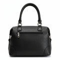 Bolso negro Y2K con calavera y tachuelas plateadas